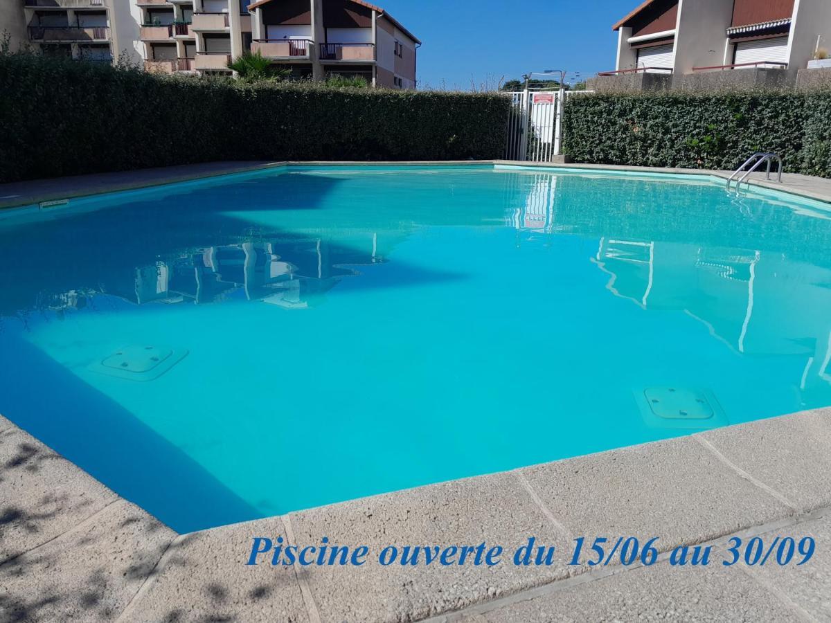 Joli 2 Pieces Sur Le Port Avec Piscine, Terrasse, Parking Daire Capbreton Dış mekan fotoğraf