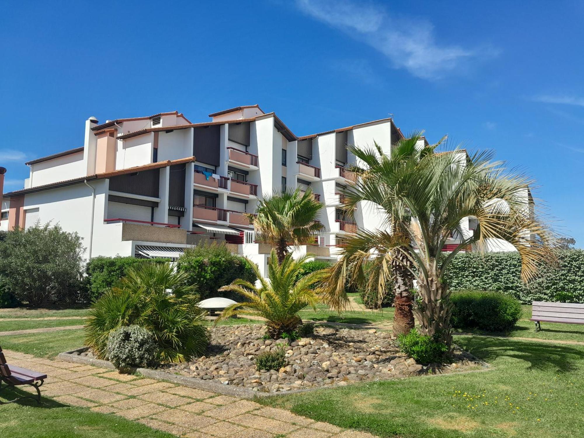 Joli 2 Pieces Sur Le Port Avec Piscine, Terrasse, Parking Daire Capbreton Dış mekan fotoğraf